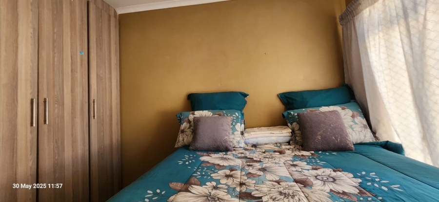 To Let 1 Bedroom Property for Rent in Oos Einde North West